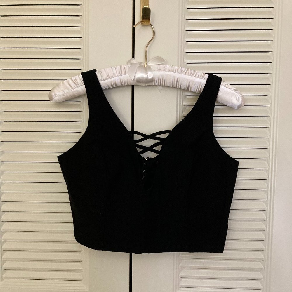 Charlotte Russe Black Crop top, zip back, stretch XL